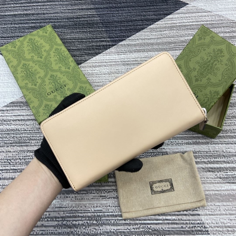 G*u*i wallets & purse